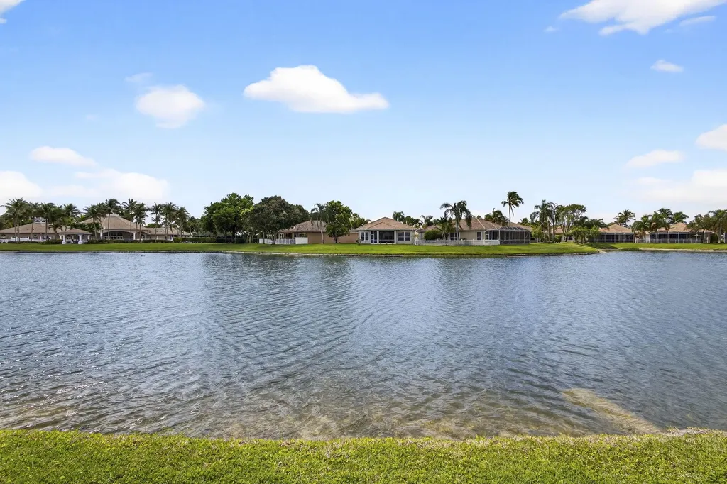 8600 Pine Cay West Palm Beach FL 33411