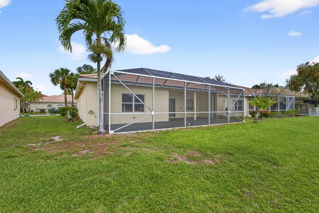 8600 Pine Cay West Palm Beach FL 33411