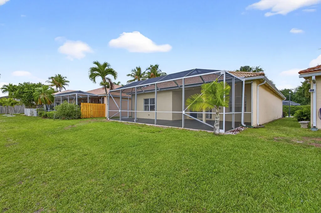 8600 Pine Cay West Palm Beach FL 33411