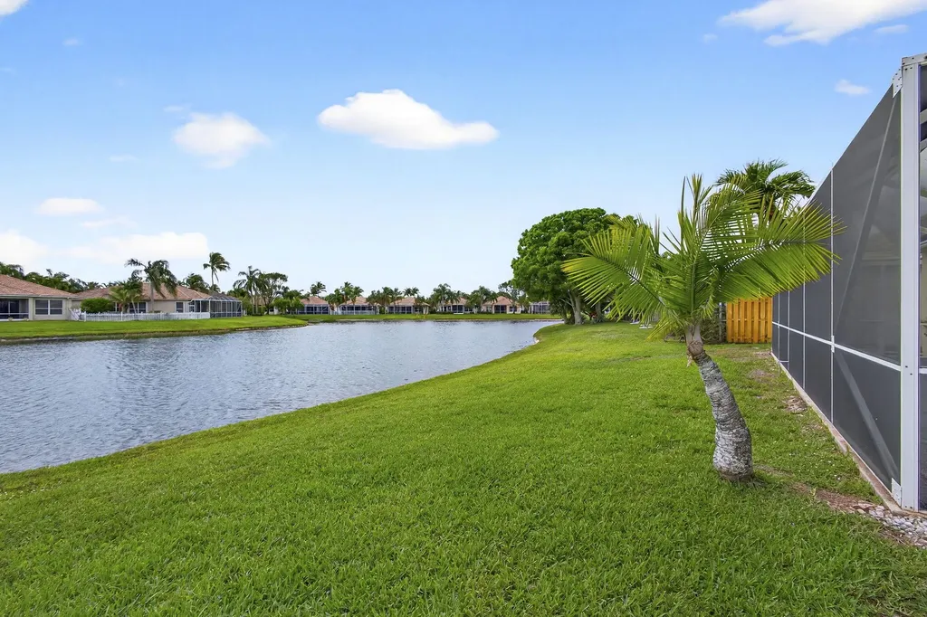 8600 Pine Cay West Palm Beach FL 33411