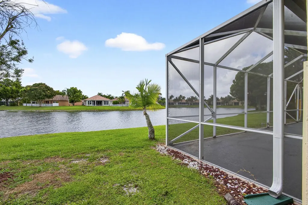 8600 Pine Cay West Palm Beach FL 33411