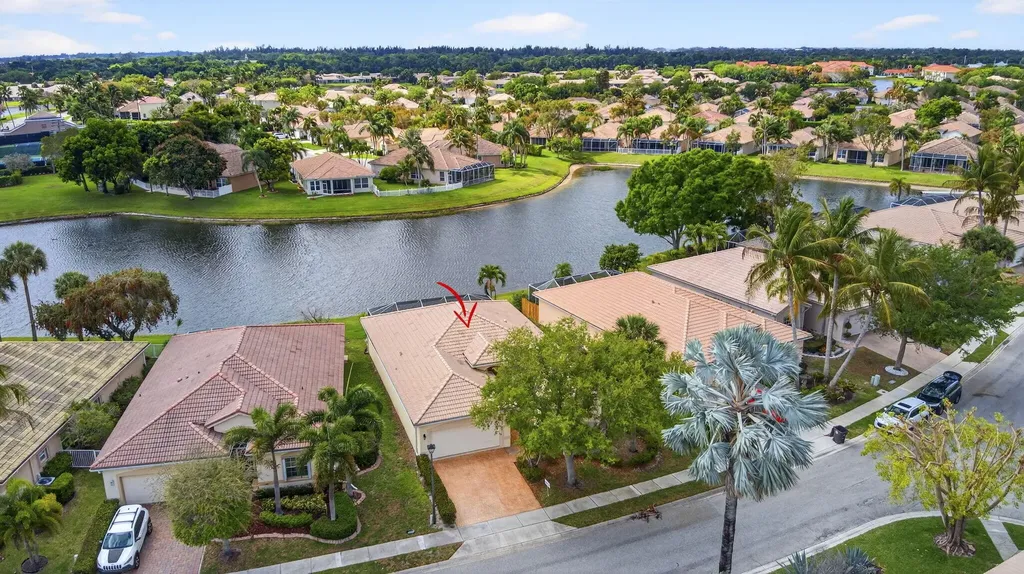 8600 Pine Cay West Palm Beach FL 33411