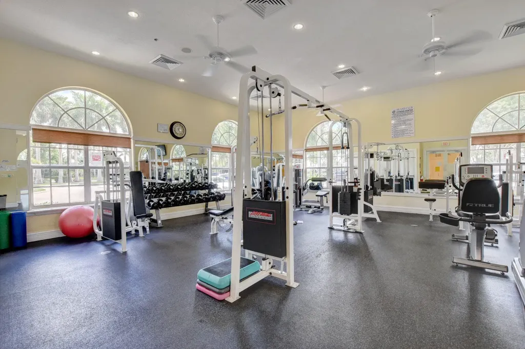 8600 Pine Cay West Palm Beach FL 33411
