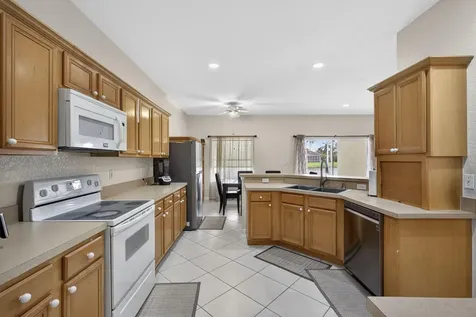 8600 Pine Cay West Palm Beach FL 33411