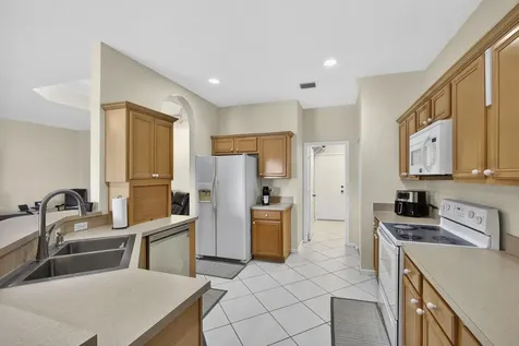 8600 Pine Cay West Palm Beach FL 33411