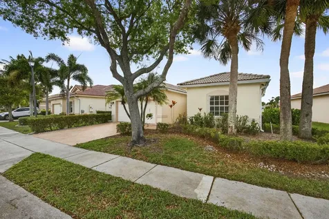 8600 Pine Cay West Palm Beach FL 33411