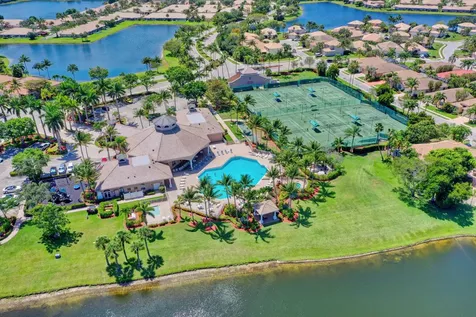 8600 Pine Cay West Palm Beach FL 33411