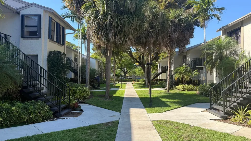 1254 S Military Trail Deerfield Beach FL 33442