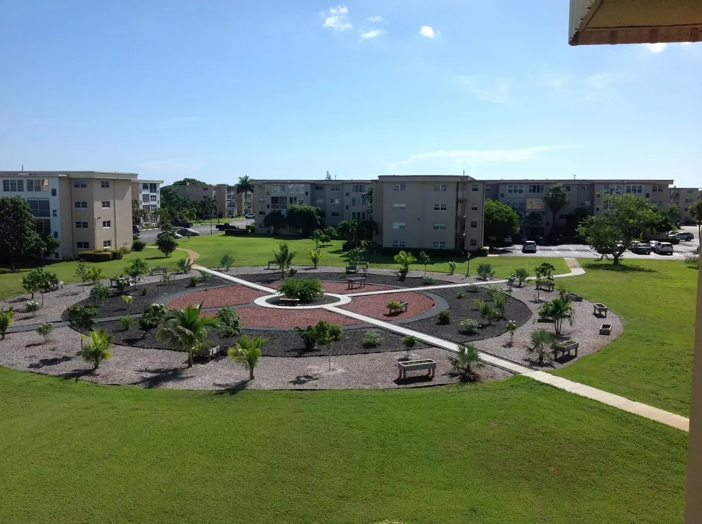 2600 NE 1st Lane Boynton Beach FL 33435