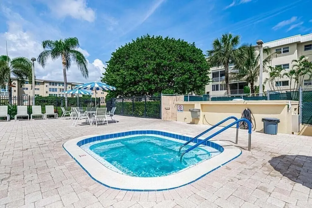 2600 NE 1st Lane Boynton Beach FL 33435
