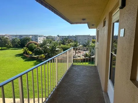 2600 NE 1st Lane Boynton Beach FL 33435