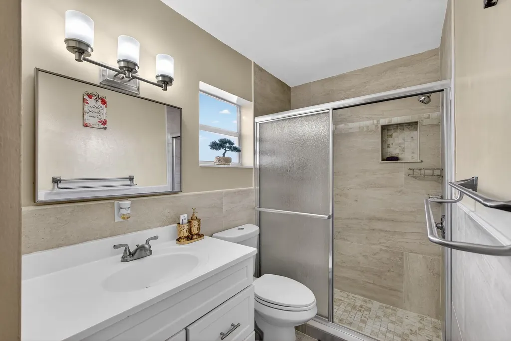 1827 Pinehurst Drive West Palm Beach FL 33407