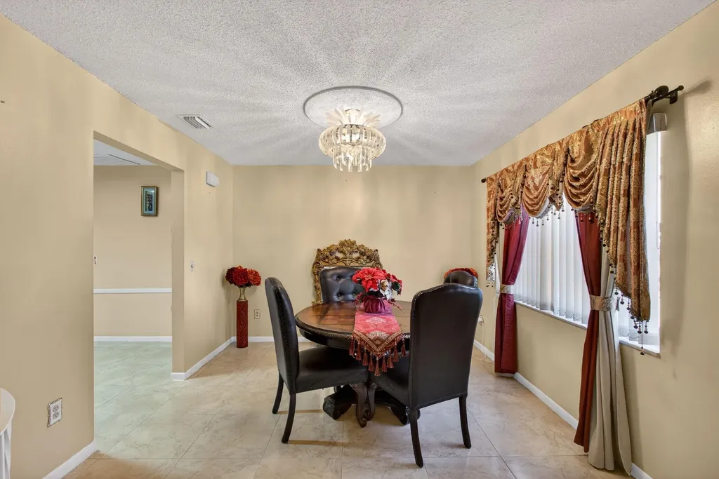 1827 Pinehurst Drive West Palm Beach FL 33407