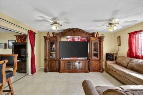 1827 Pinehurst Drive West Palm Beach FL 33407