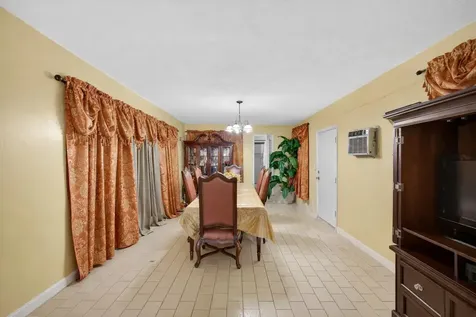 1827 Pinehurst Drive West Palm Beach FL 33407