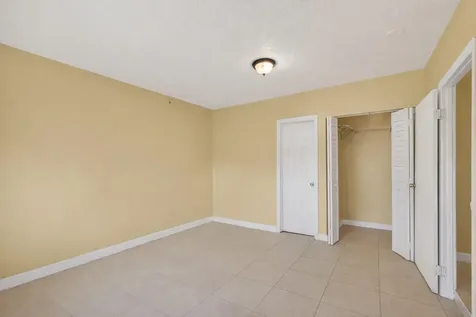 1827 Pinehurst Drive West Palm Beach FL 33407