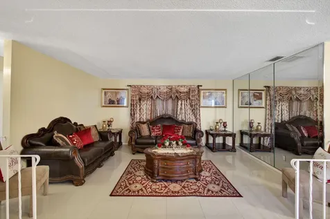 1827 Pinehurst Drive West Palm Beach FL 33407