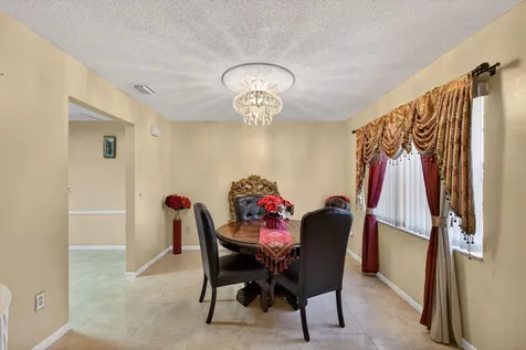 1827 Pinehurst Drive West Palm Beach FL 33407