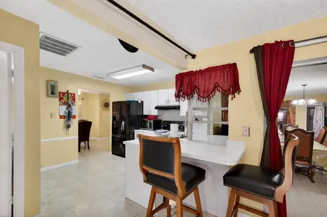 1827 Pinehurst Drive West Palm Beach FL 33407