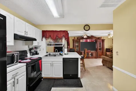1827 Pinehurst Drive West Palm Beach FL 33407