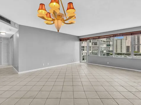 3300 NE 36th Street Fort Lauderdale FL 33308