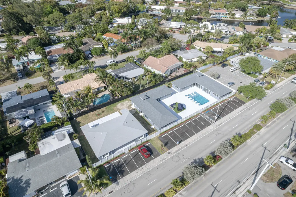 2025 NE 26th Street Wilton Manors FL 33305