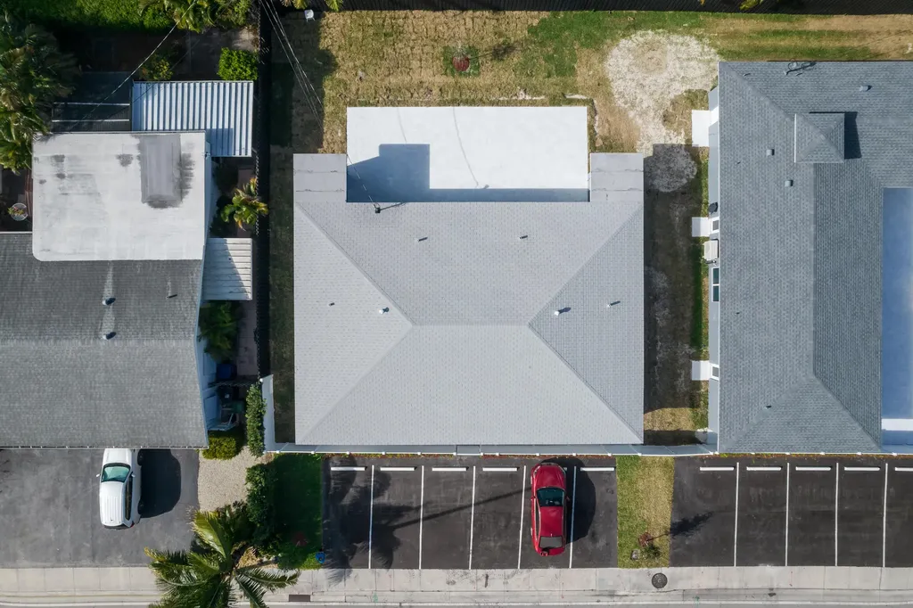2025 NE 26th Street Wilton Manors FL 33305