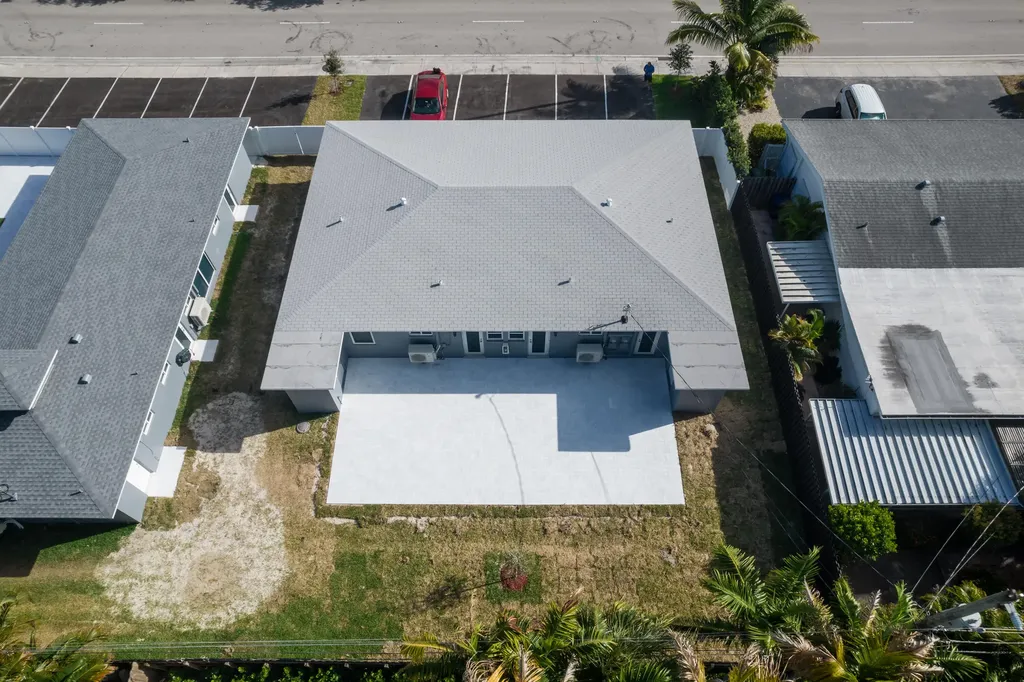 2025 NE 26th Street Wilton Manors FL 33305