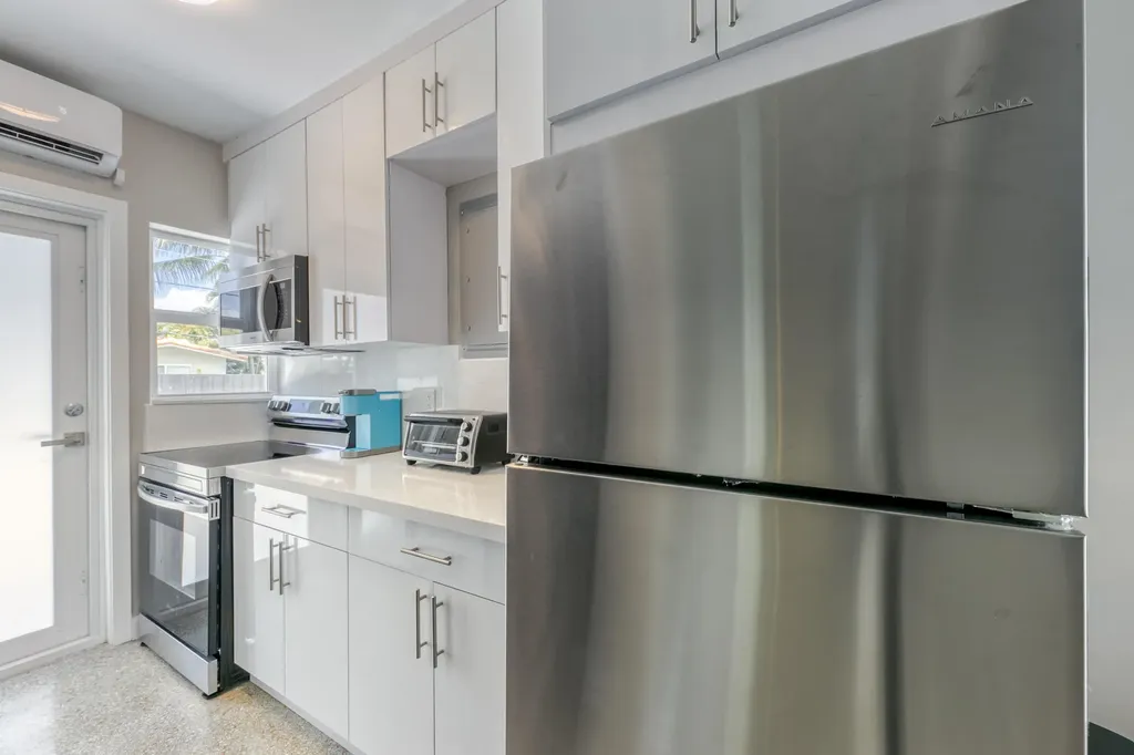 2025 NE 26th Street Wilton Manors FL 33305