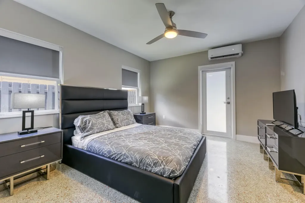 2025 NE 26th Street Wilton Manors FL 33305