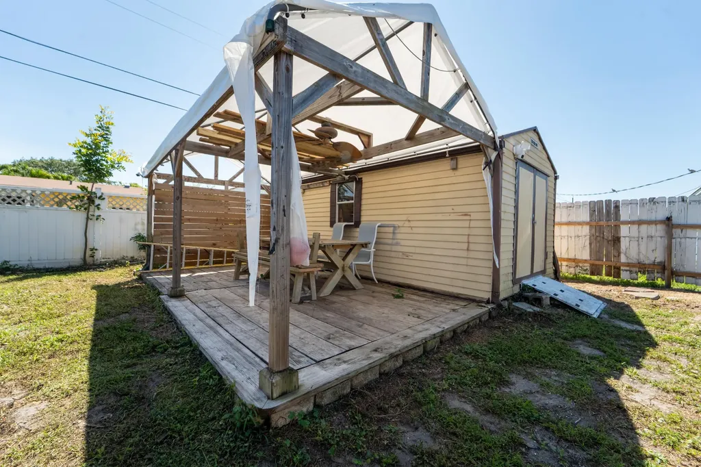 4340 N Mary Circle Palm Beach Gardens FL 33410
