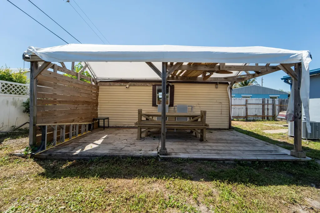 4340 N Mary Circle Palm Beach Gardens FL 33410