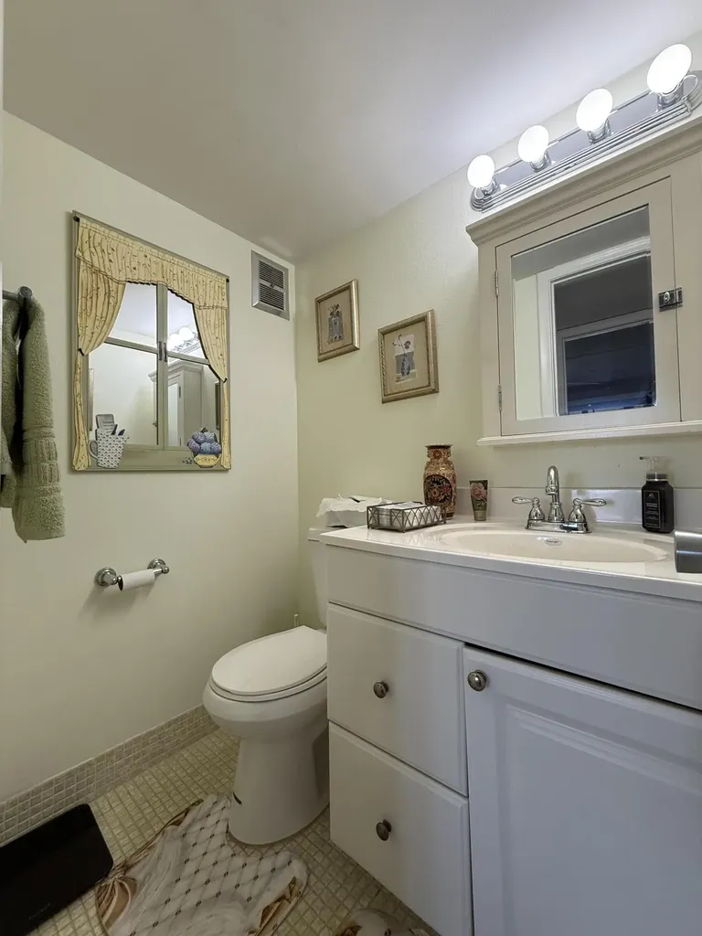 81 Camden Drive West Palm Beach FL 33417