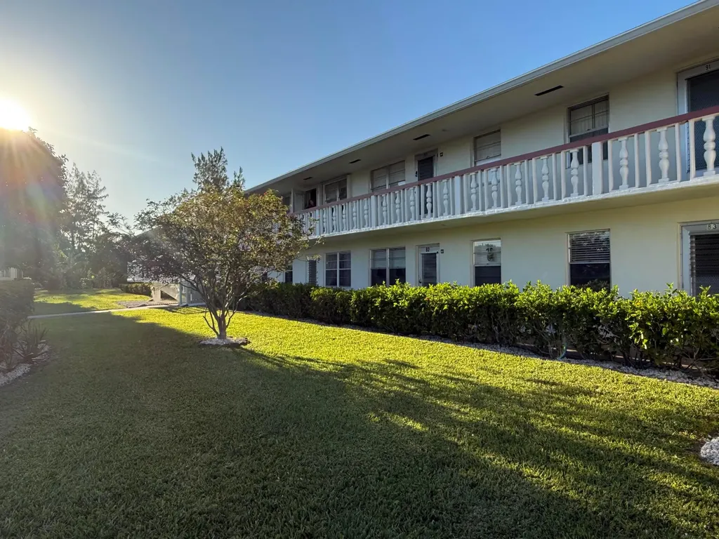 81 Camden Drive West Palm Beach FL 33417