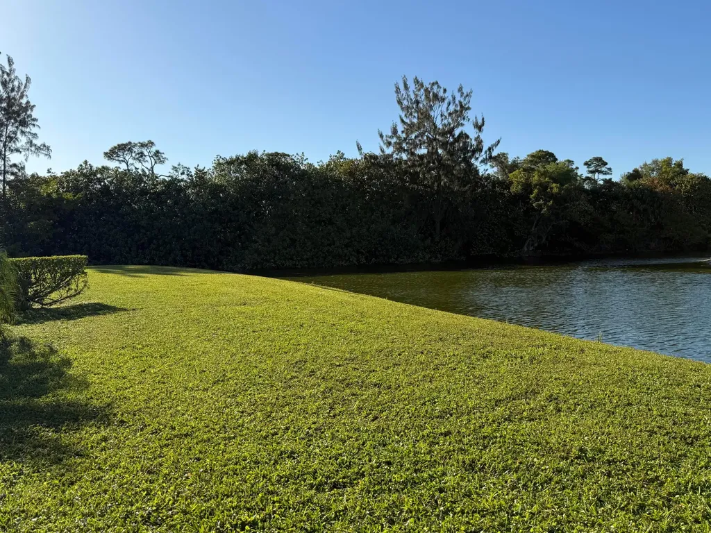 81 Camden Drive West Palm Beach FL 33417