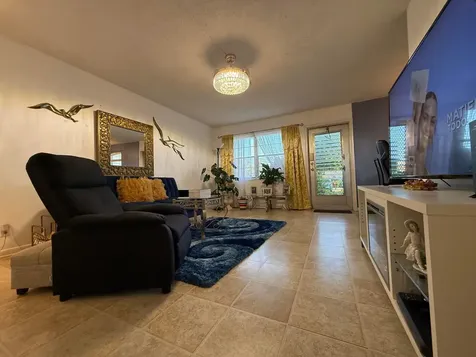 81 Camden Drive West Palm Beach FL 33417