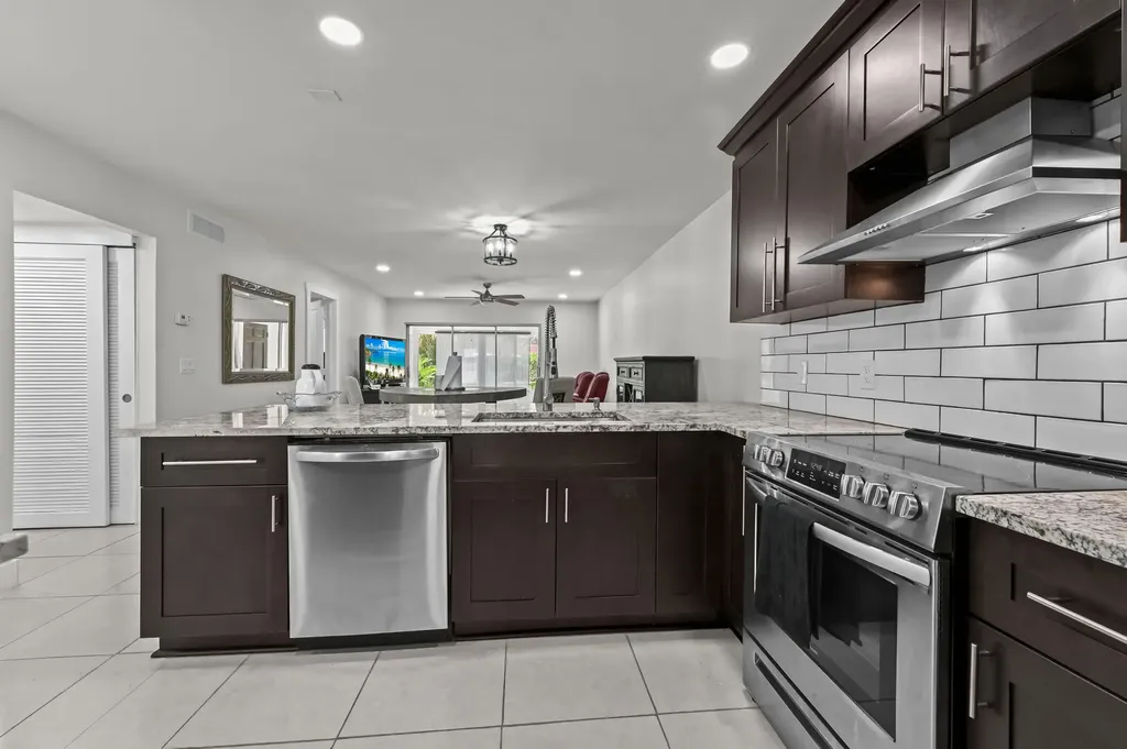 647 Marlboro Oval Greenacres FL 33467