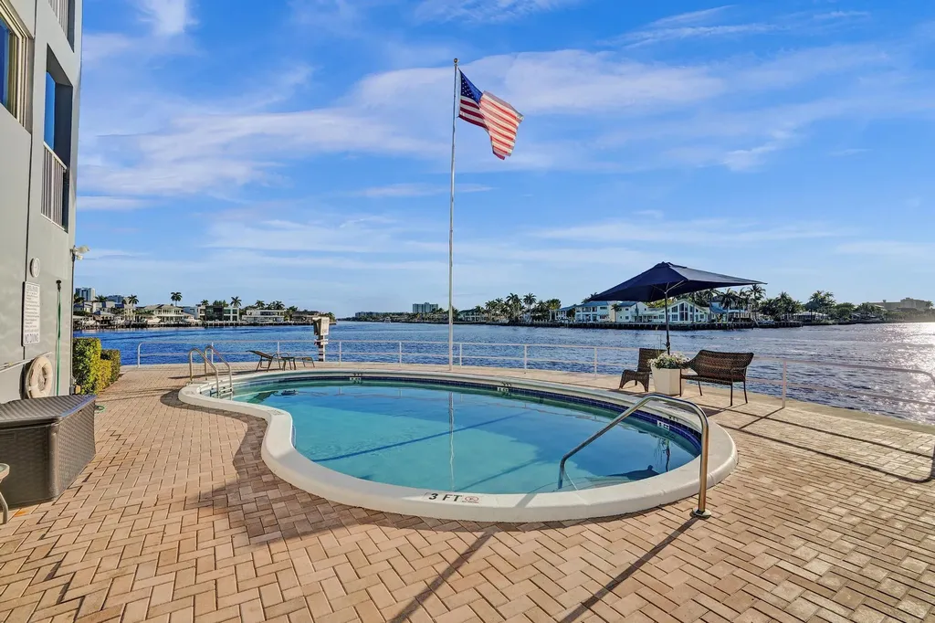 1201 S Riverside Drive Pompano Beach FL 33062
