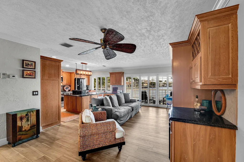 1201 S Riverside Drive Pompano Beach FL 33062