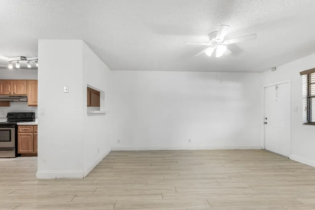 2646 Riverside Drive Coral Springs FL 33065