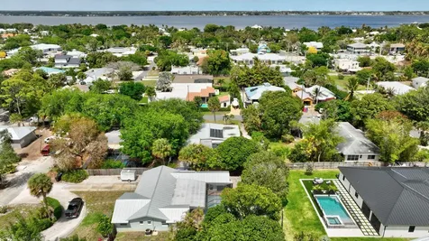 1040 SE 5th Street SE Stuart FL 34996