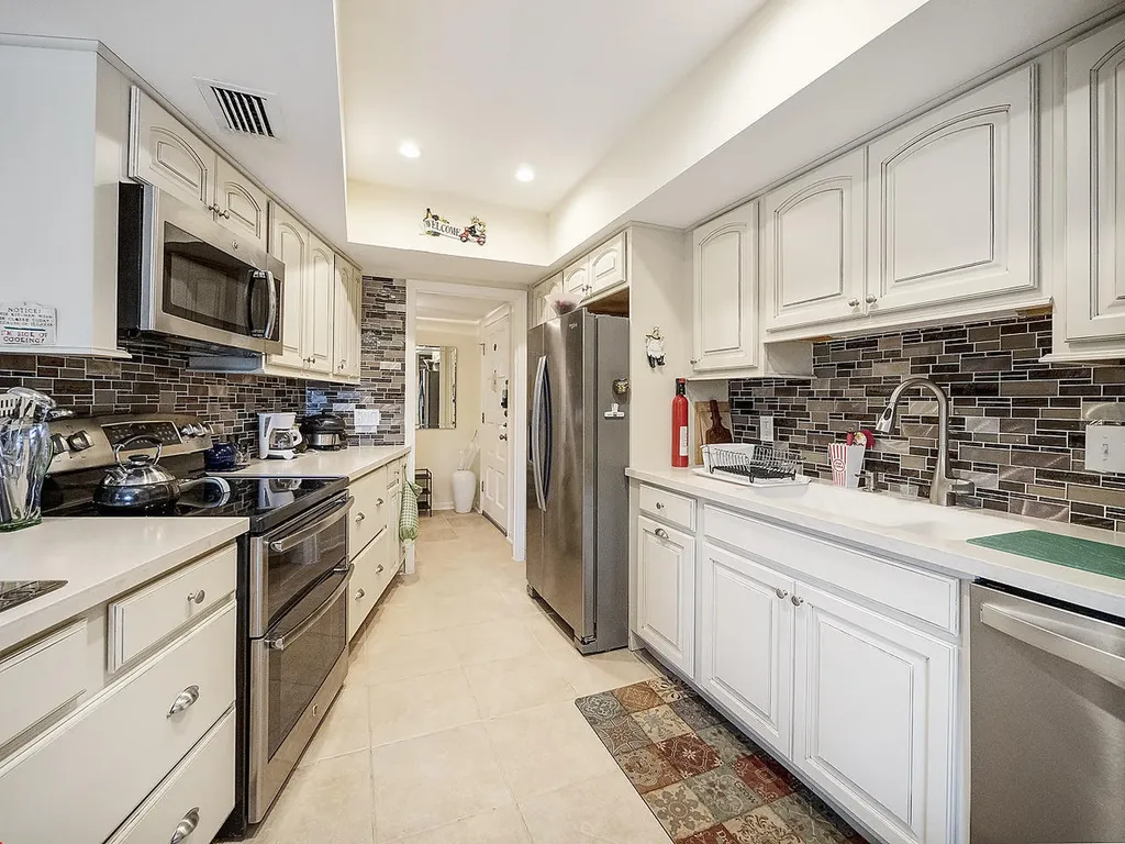11811 Ave Of The Pga Palm Beach Gardens FL 33418