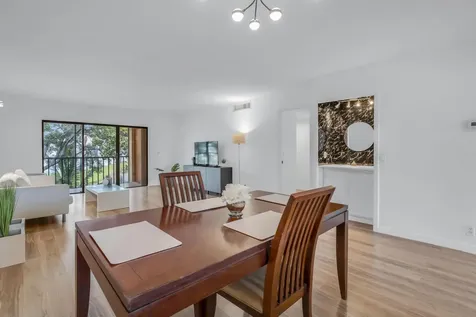 170 Lakeview Drive Weston FL 33326