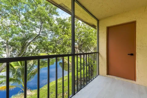 170 Lakeview Drive Weston FL 33326