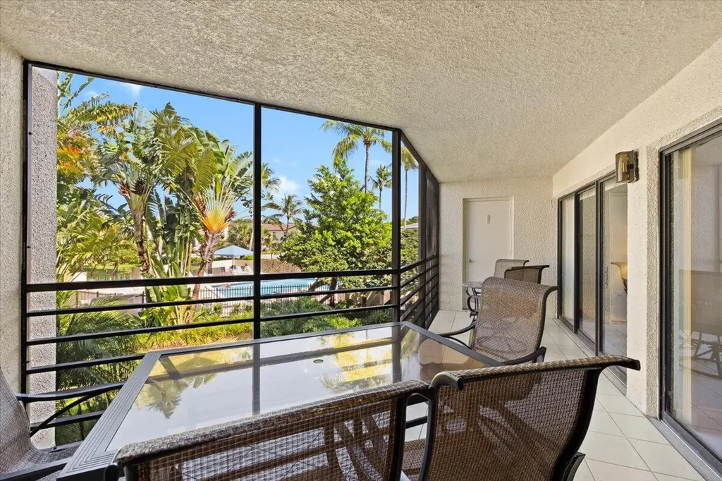 5851 Camino Del Sol Boca Raton FL 33433