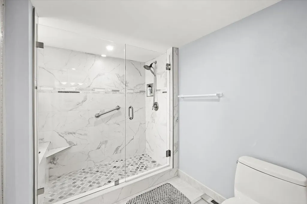 5851 Camino Del Sol Boca Raton FL 33433