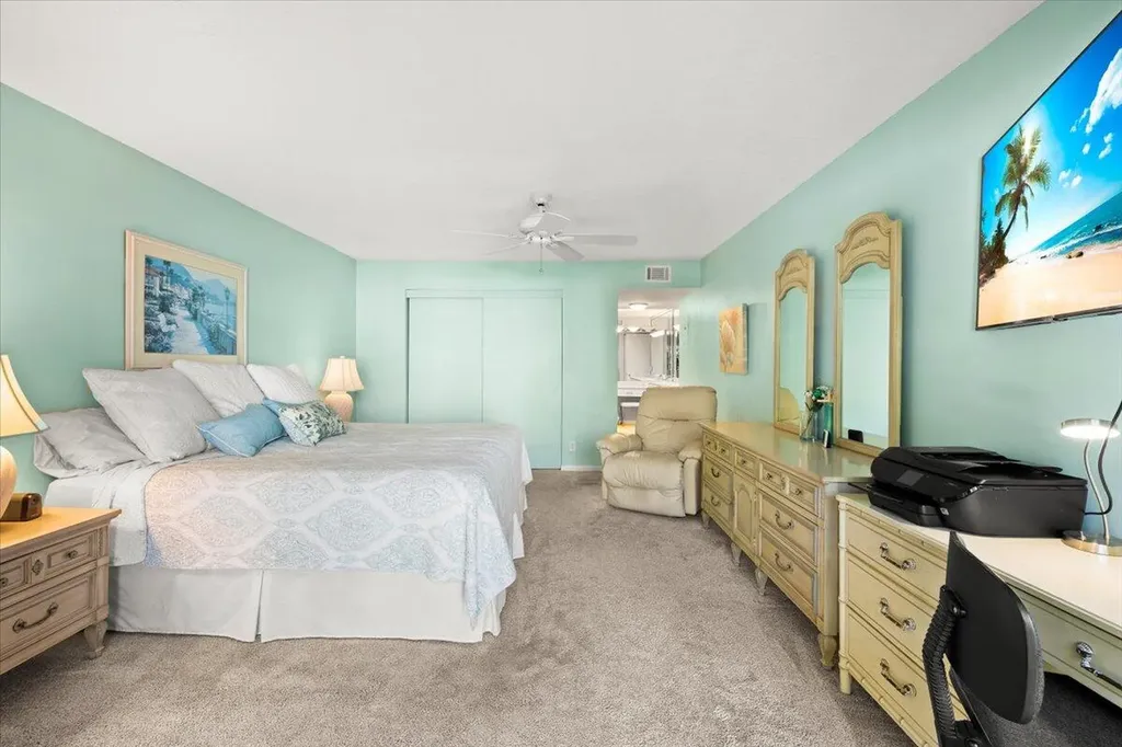 5851 Camino Del Sol Boca Raton FL 33433