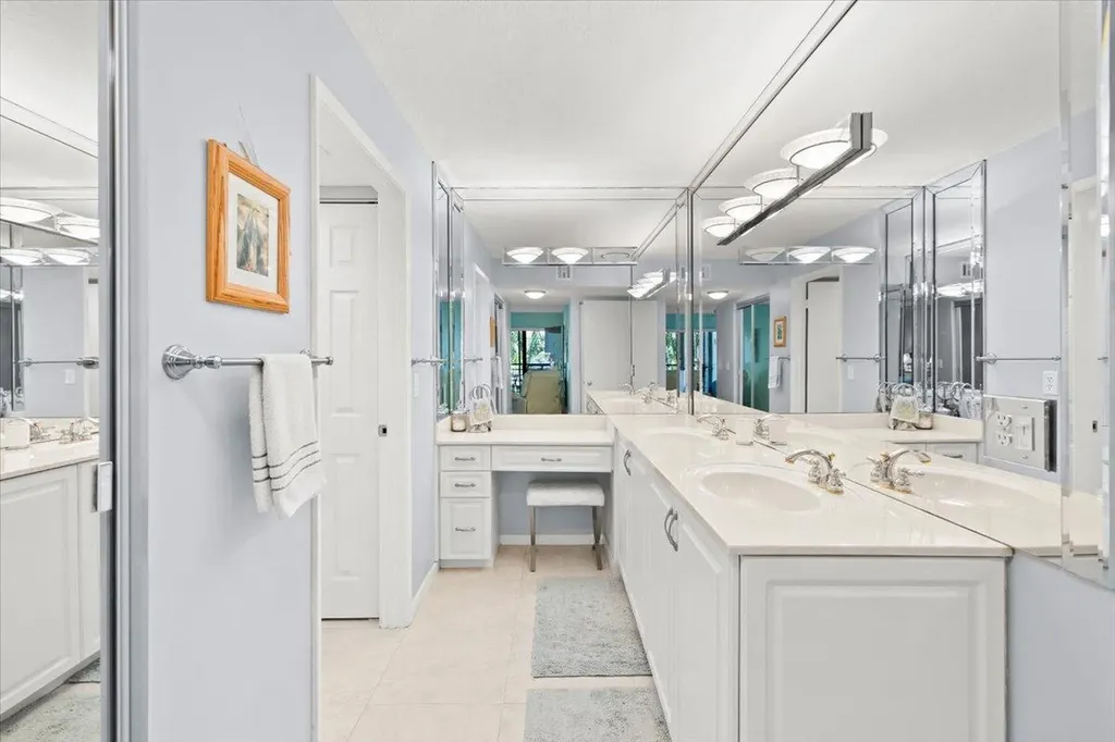 5851 Camino Del Sol Boca Raton FL 33433