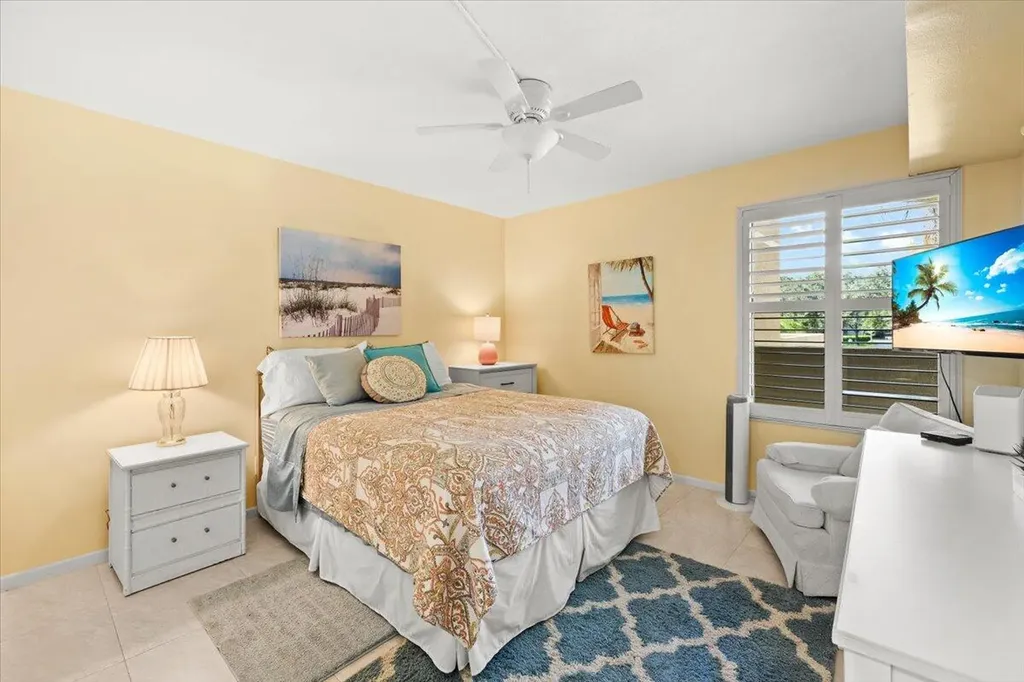 5851 Camino Del Sol Boca Raton FL 33433