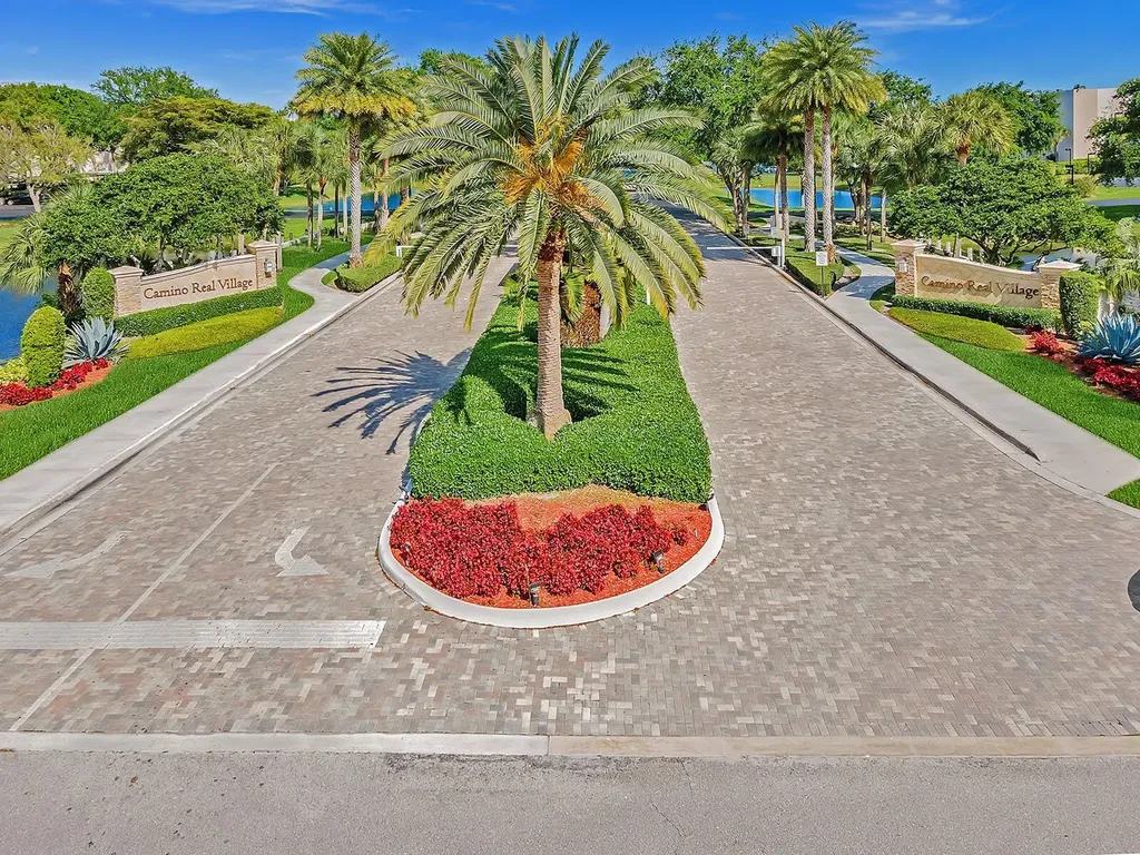 5851 Camino Del Sol Boca Raton FL 33433